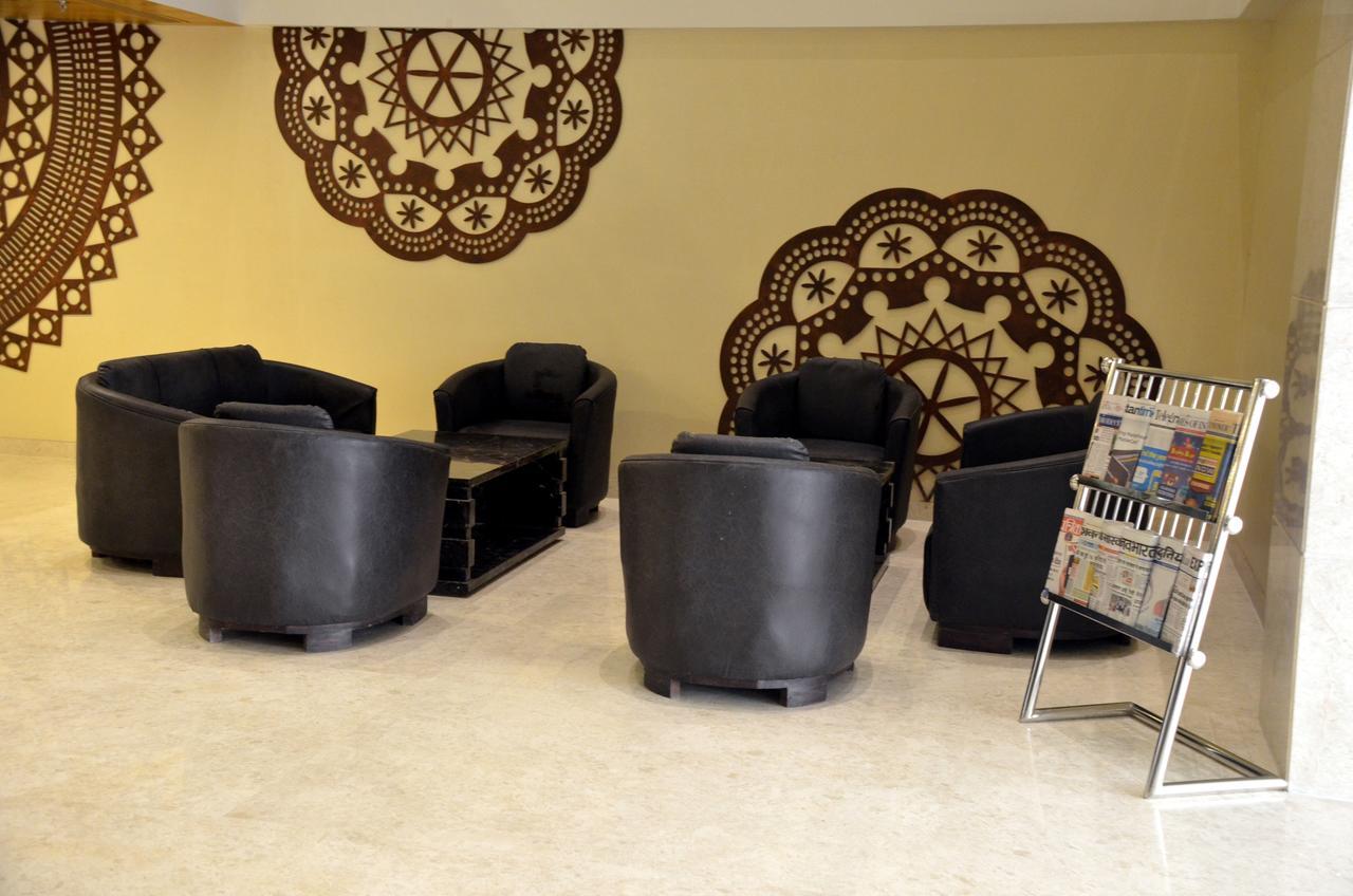 מלון Rāipur Solitaire מראה חיצוני תמונה